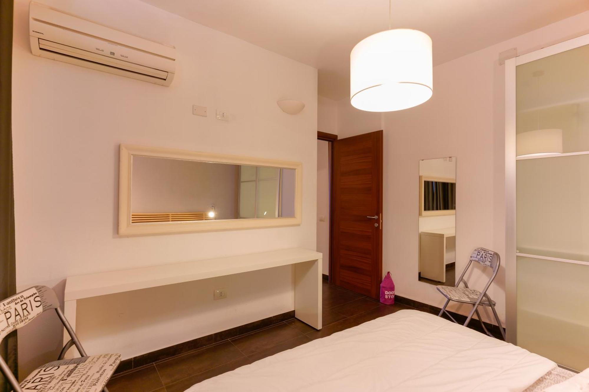 Il Palazz8 Hotel Iglesias Ruang foto